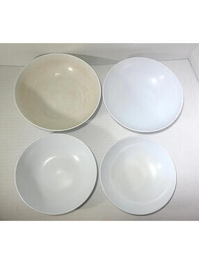 Vintage Set Of 4 Bowls,  2 Texas Ware Bowls And 2 Smaller Melamine Bowls G12